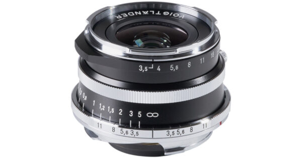 Voigtlander Color-Skopar 21mm f3.5 Aspherical Lens for Leica M (Black)