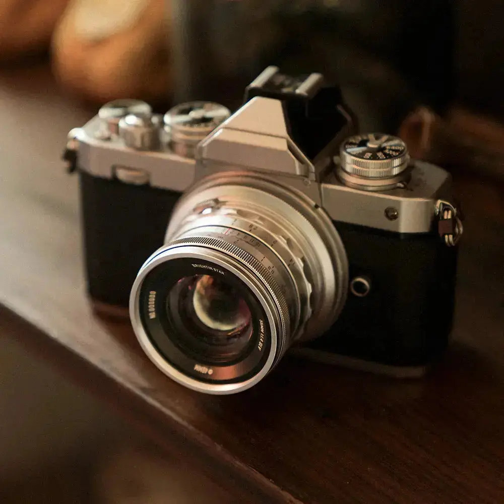 Brightin Star Lens MF 35mm F1.4 XF Silver Full-Frame - Gambar 5